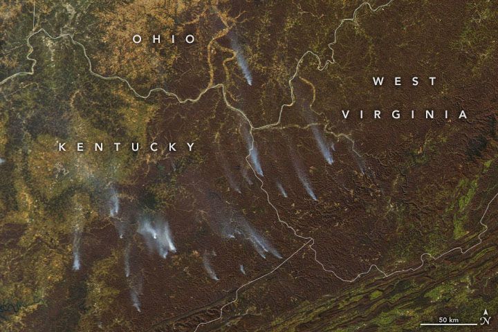 Natural-color Aqua satellite image of fires in Kentucky, West Virginia, and Ohio