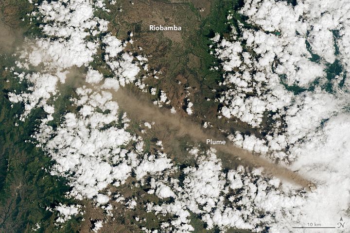 Landsat 8 satellite image of ash from Sangay volcano eruption